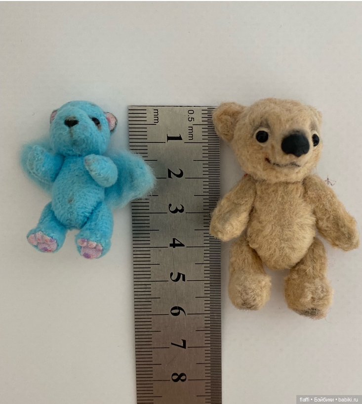 Продам лот мишек 4 см и 5,6 см