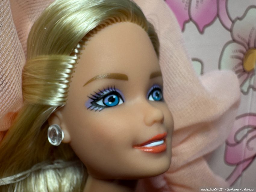 Барби "Персики и сливки" блондинка (фото 7)