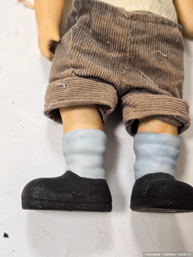 На реставрацию. Мальчик от Goebel Hummel (фото 9)