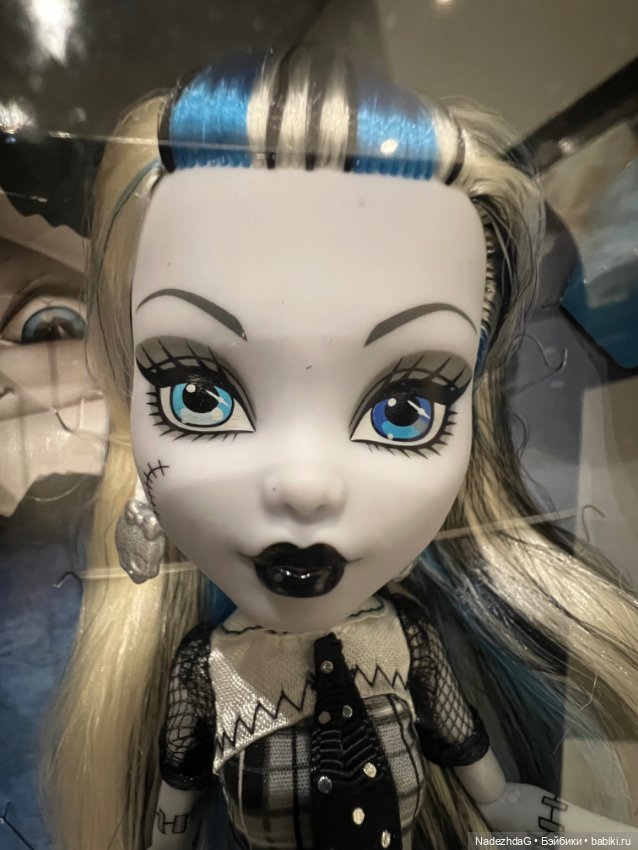 #2 Monster High Frankie Stein Reel (фото 8)