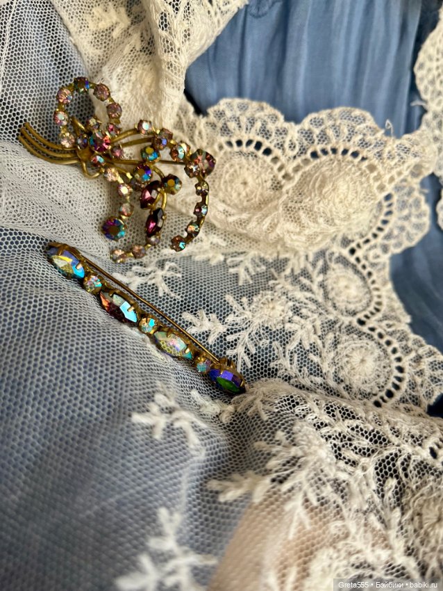 Волшебная брошь , кристаллы Борреаль , старая Чехия