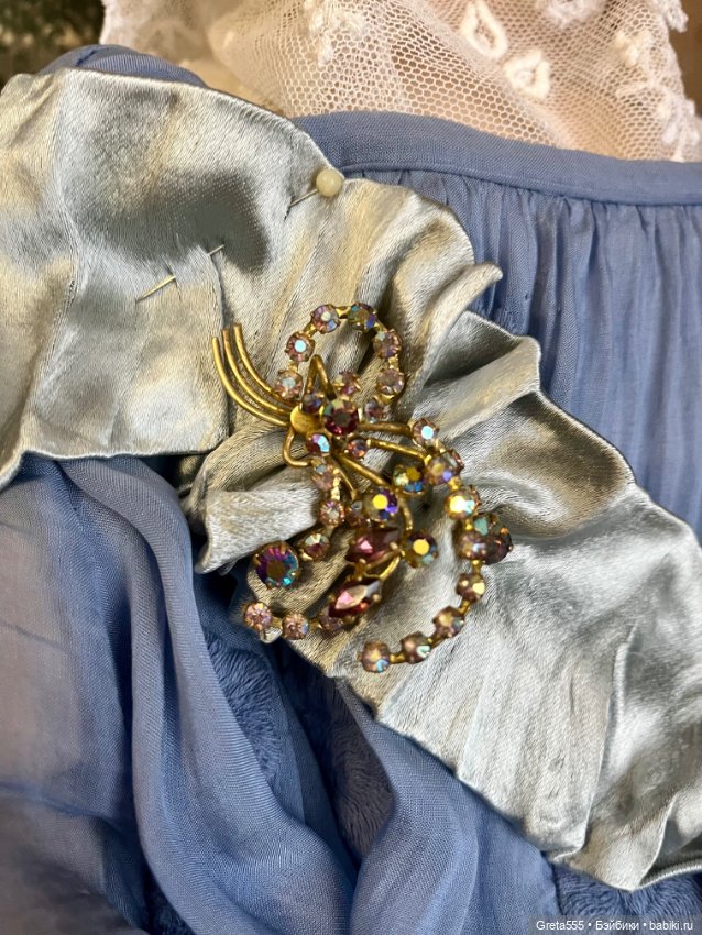 Волшебная брошь , кристаллы Борреаль , старая Чехия