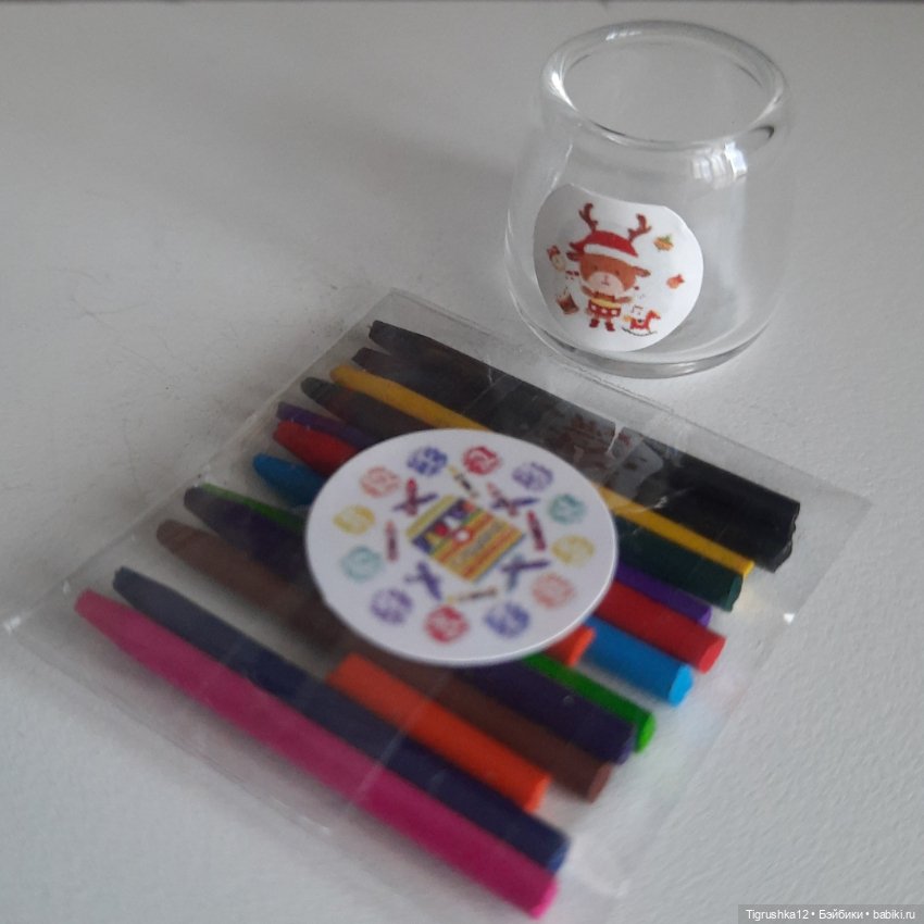 Набор с карандашами — Аксессуары для кукольных фотосессий (фото 2)