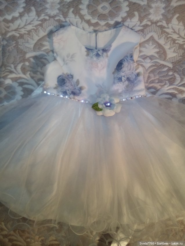 Красивое нежное нарядное платье для большой куклы на рост от 75 до 85 см (фото 3)