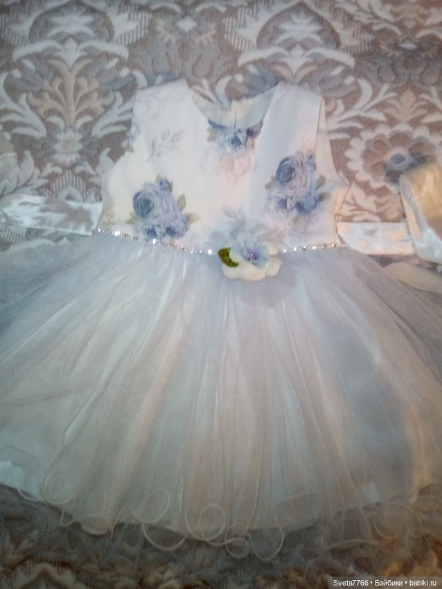 Красивое нежное нарядное платье для большой куклы на рост от 75 до 85 см (фото 4)