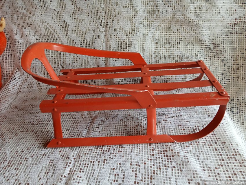 Куклкы СССР в зимнем наряде и санки (фото 2)