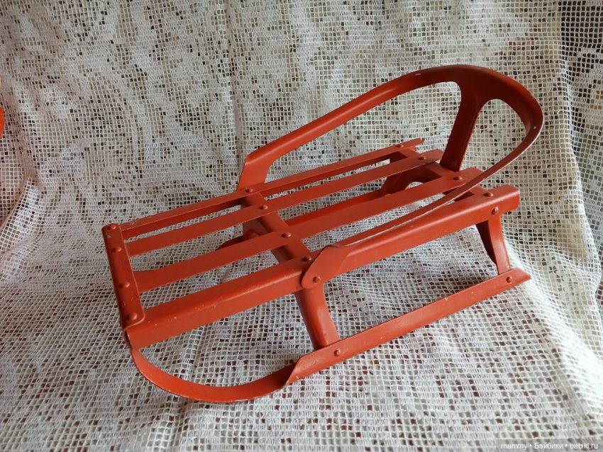 Куклкы СССР в зимнем наряде и санки (фото 3)