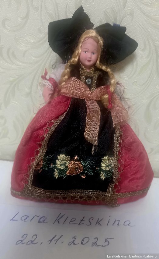 Petitcollin. Кукла из пластика. Франция (фото 6)