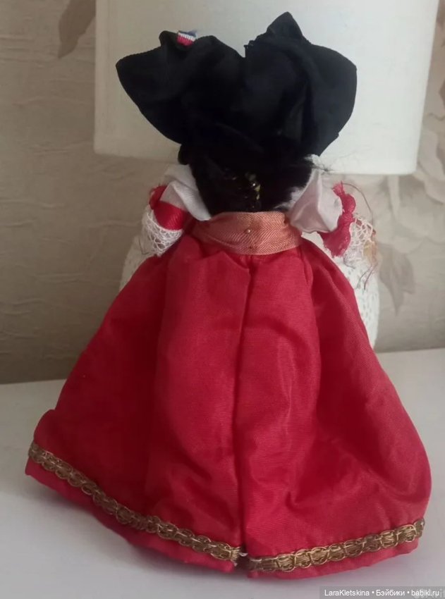 Petitcollin. Кукла из пластика. Франция (фото 2)