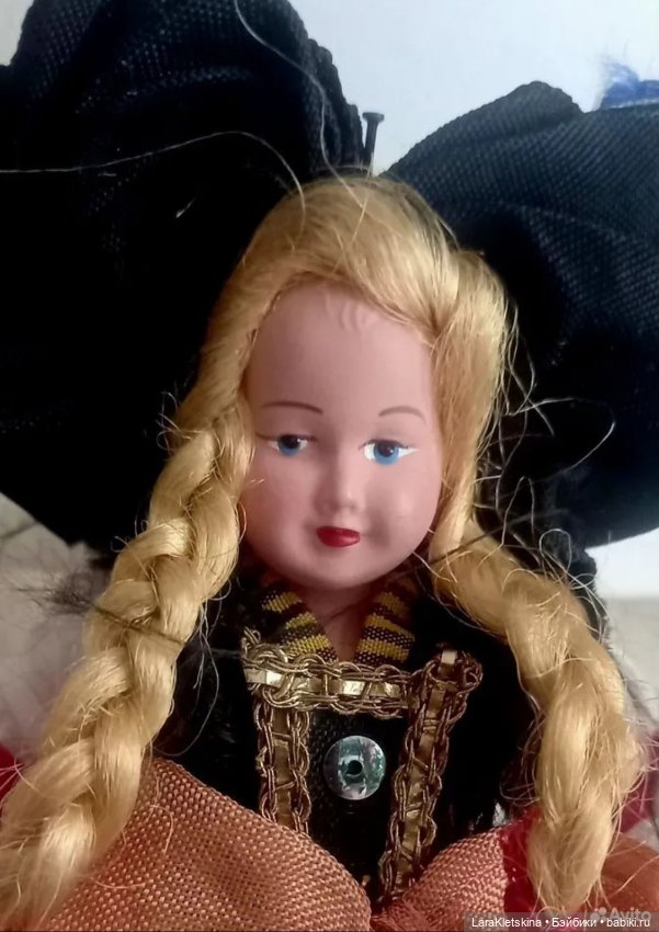 Petitcollin. Кукла из пластика. Франция