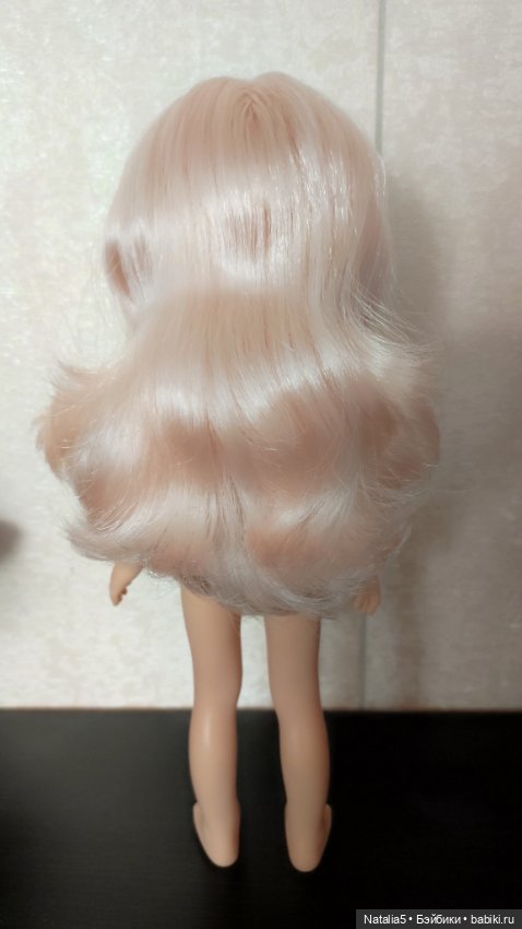 Клепа Паола Рейна с розовыми волосами (фото 2)