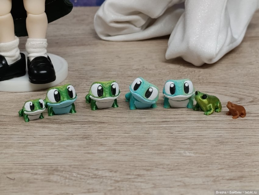 Микрозвери: лягушки — Коллекционные фигурки (фото 3)