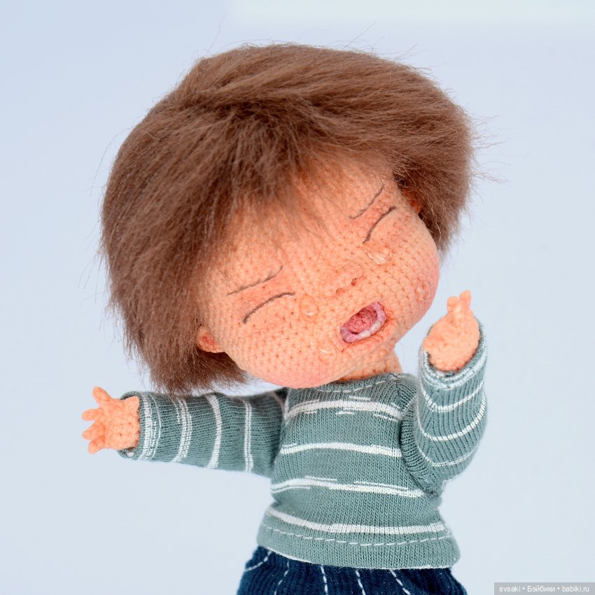 Плакса (коллекционная интерьерная кукла, вязаная крючком) (фото 6)