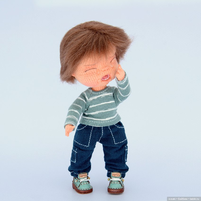 Плакса (коллекционная интерьерная кукла, вязаная крючком)