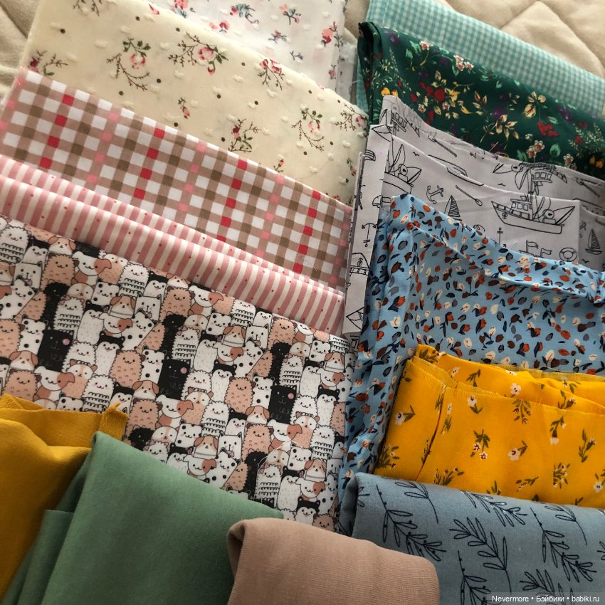 Набор тканей и лент для изготовления кукольной одежды (фото 2)