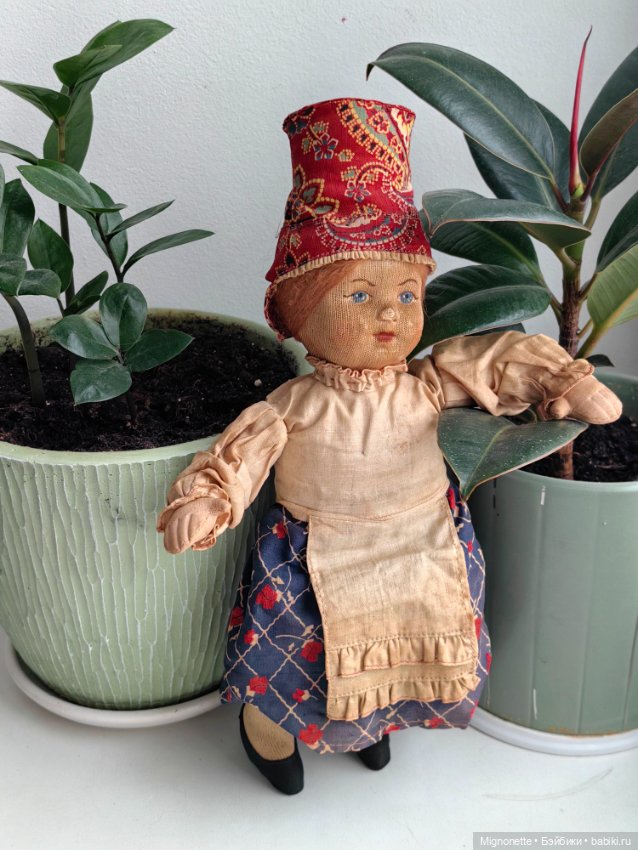 Антикварная артельная кукла Нева