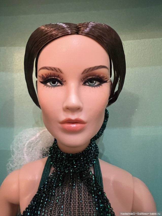 Амира, Amirah Majeed Emerald Allure (фото 3)