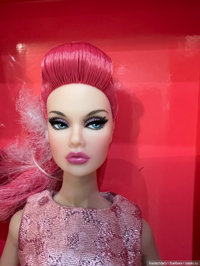 Poppy Parker Glamour Pink Integrity