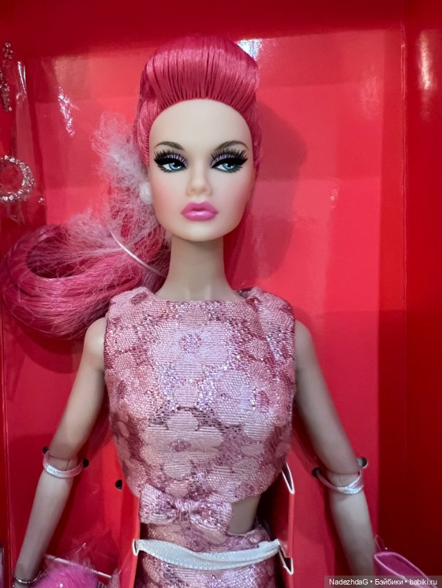 Poppy Parker Glamour Pink Integrity