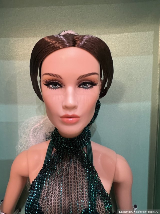 Амира, Amirah Majeed Emerald Allure (фото 8)