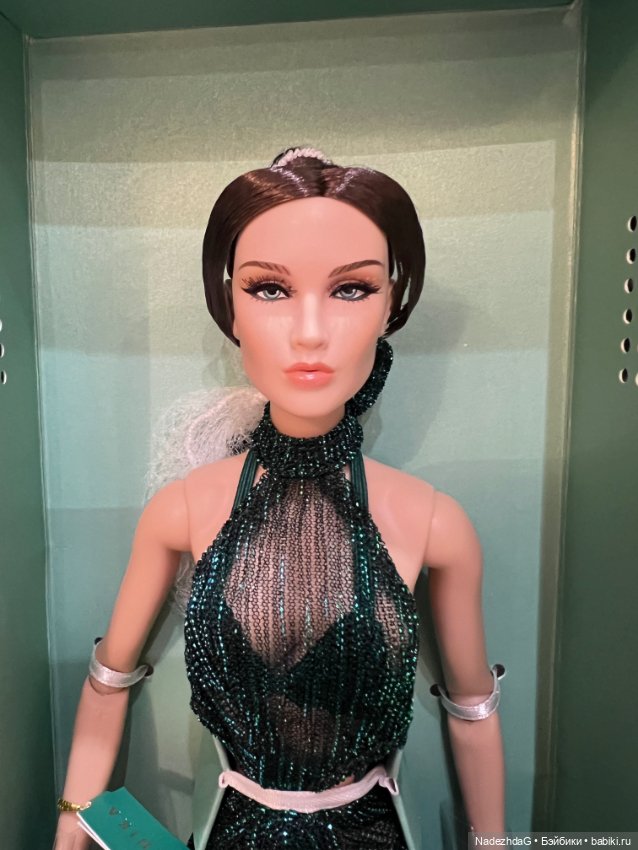 Амира, Amirah Majeed Emerald Allure (фото 9)