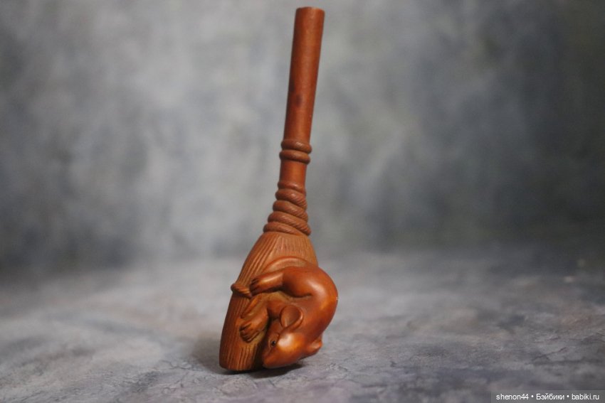 Нэцкэ "Мышка на венике" — Статуэтки (фото 3)