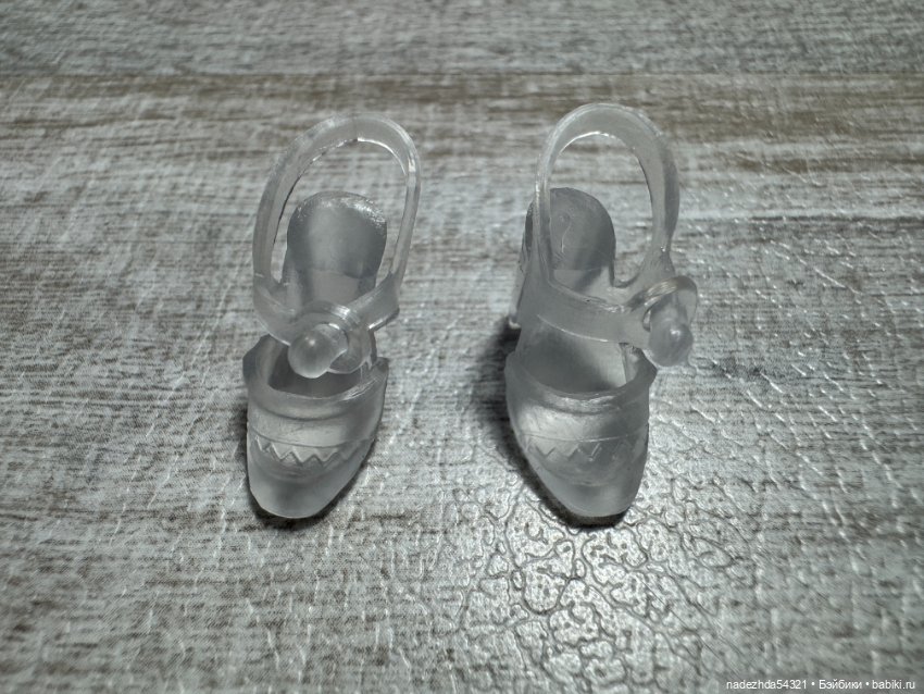 Аутфит Барби Золотая Мечта Кристи (фото 10)