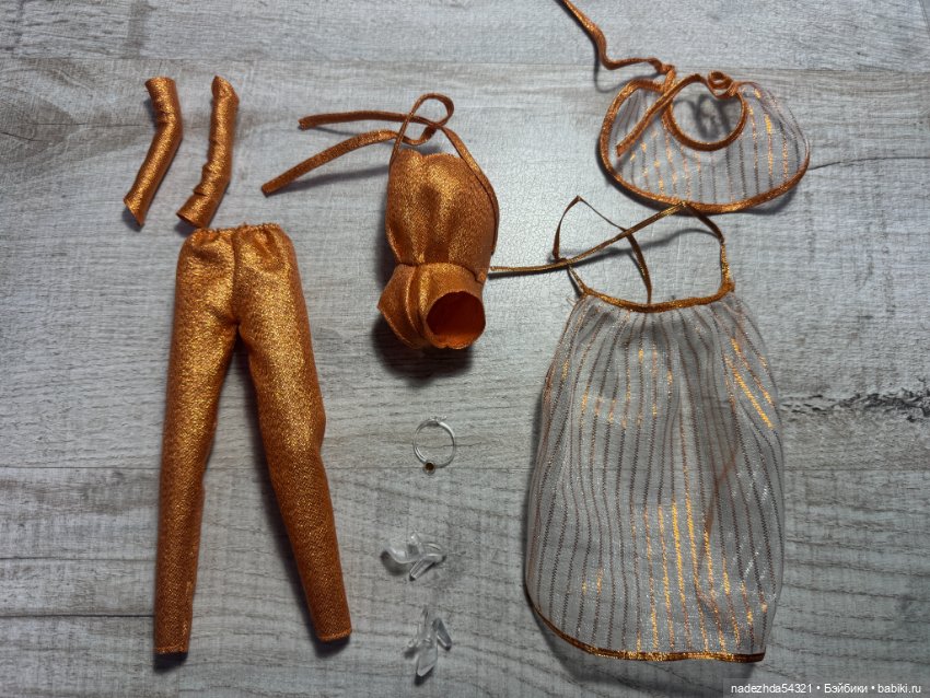 Аутфит Барби Золотая Мечта Кристи