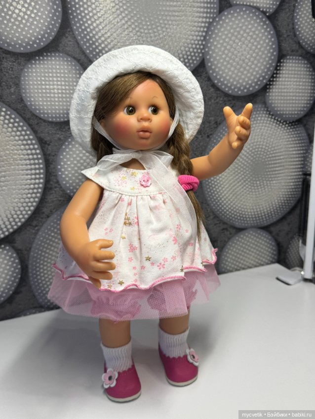 Вихтель Wichtel Lotta с аккуратными ресничками