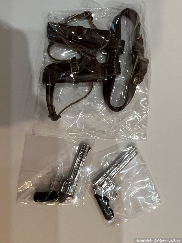 Кобура и пистолеты от Jordan Duval (фото 2)