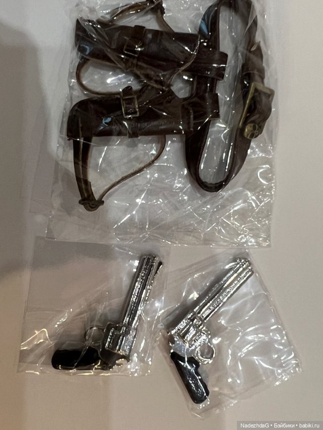 Кобура и пистолеты от Jordan Duval (фото 3)