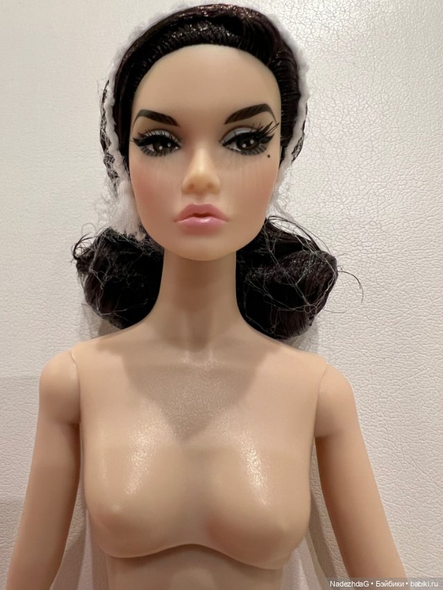 Poppy Parker Pink of Perfection is the 15th anniversary нюд (фото 8)