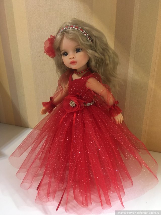 Paola Reina красное платье из глиттера (фото 4)