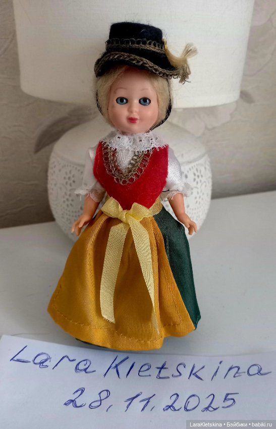 Кукла из пластика. Дания — Винтажные куклы и игрушки детства (фото 7)
