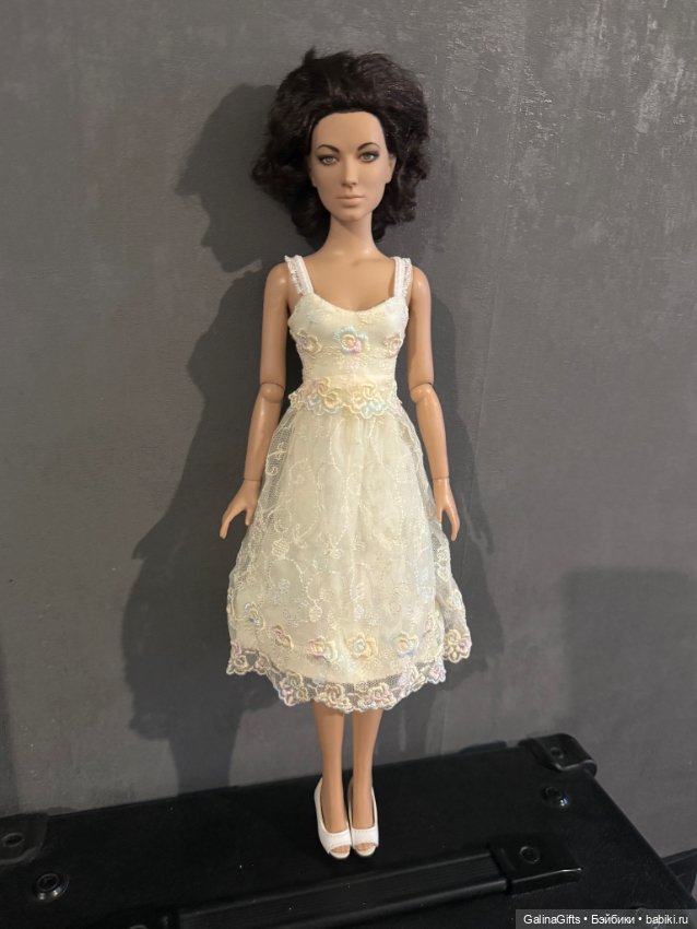 Тоннер Ава Гарднер с двумя комплектами одежды (фото 7)