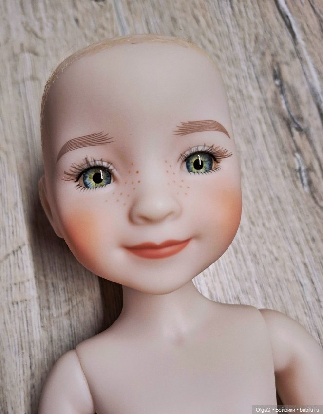 Александра Ruby Red — Игровые куклы (фото 3)