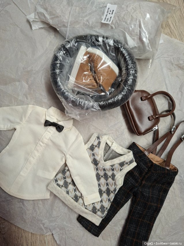 Александра Ruby Red — Игровые куклы (фото 4)