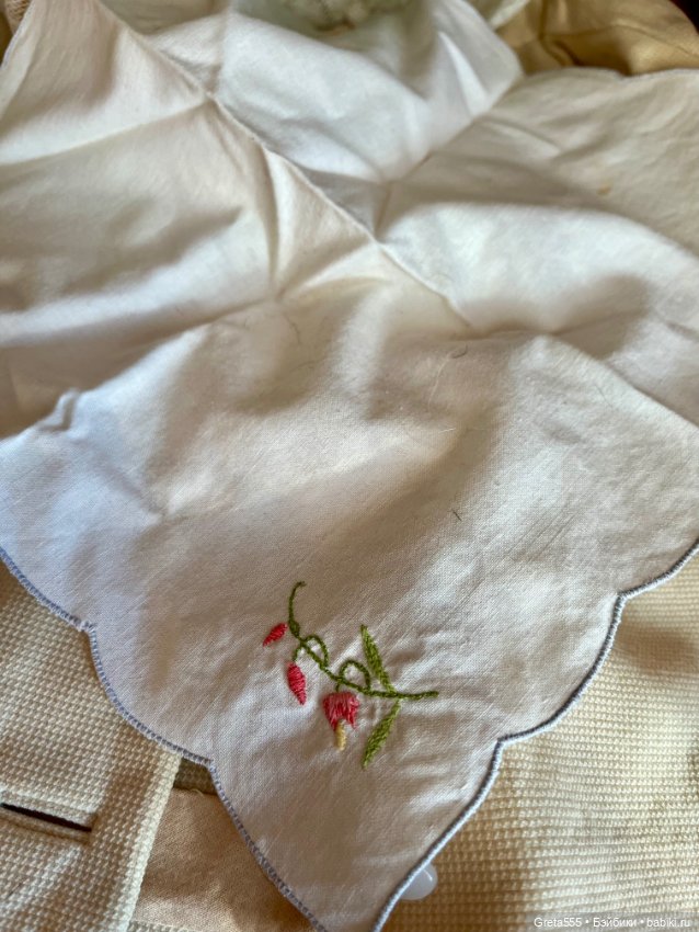Антикварная сумочка из шелка и платочек с ручной вышивкой (фото 4)