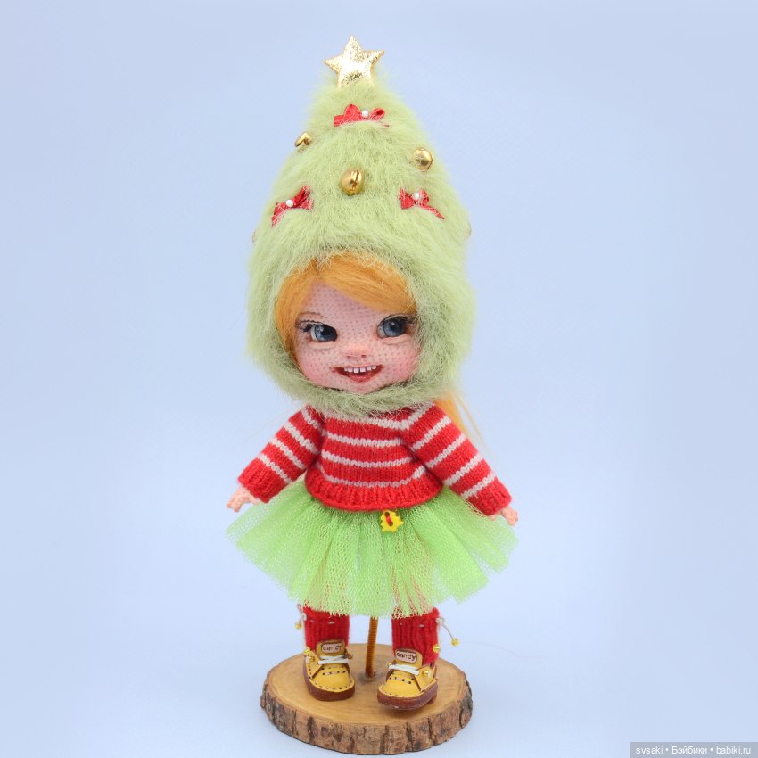 Коллекционная интерьерная кукла "Рождественская Елочка" (фото 4)