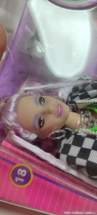 Барби Barbie Extra с лавандовыми волосами (фото 7)