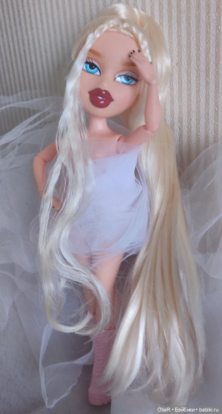 Bratz Alwayz Cloe на теле LOL Omg