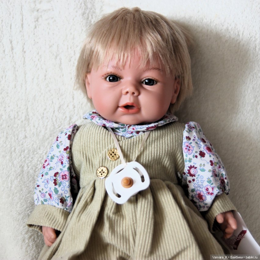 Мягконабивная кукла - мальчик Rauber Карл в бежевом, 33 см (фото 4)