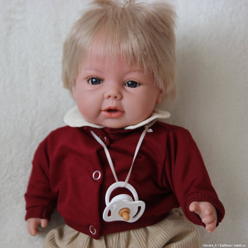 Мягконабивная кукла - мальчик Rauber Карл в красном, 33 см (фото 4)