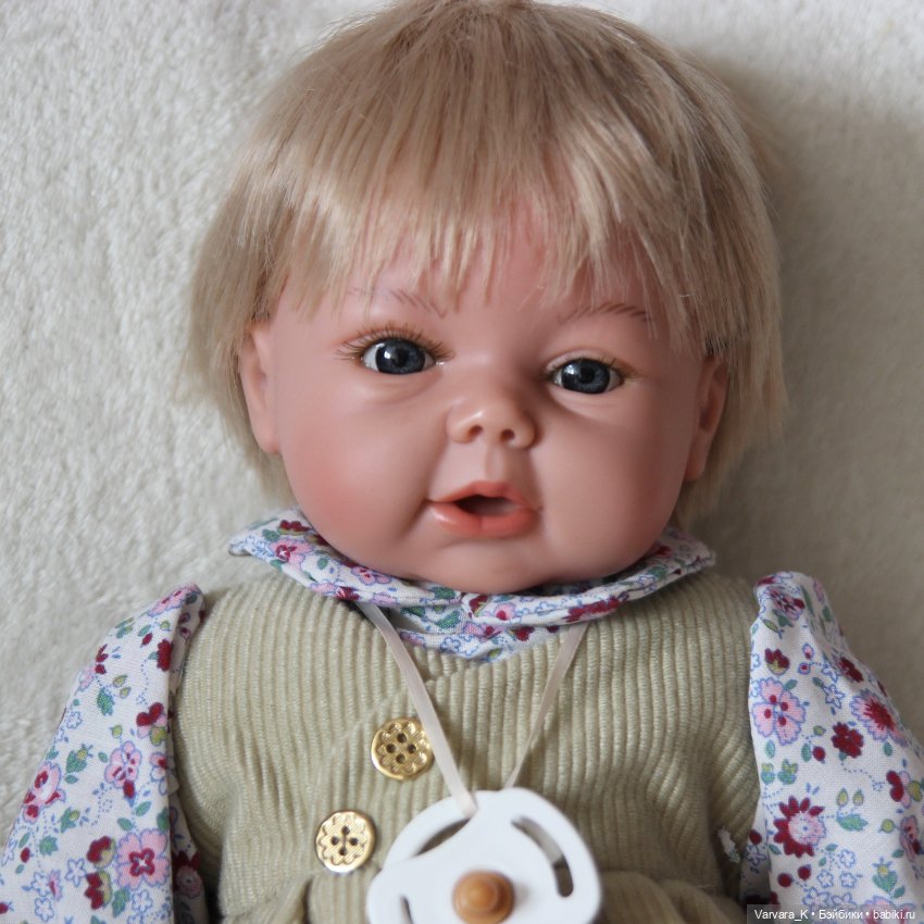 Мягконабивная кукла - мальчик Rauber Карл в бежевом, 33 см (фото 5)