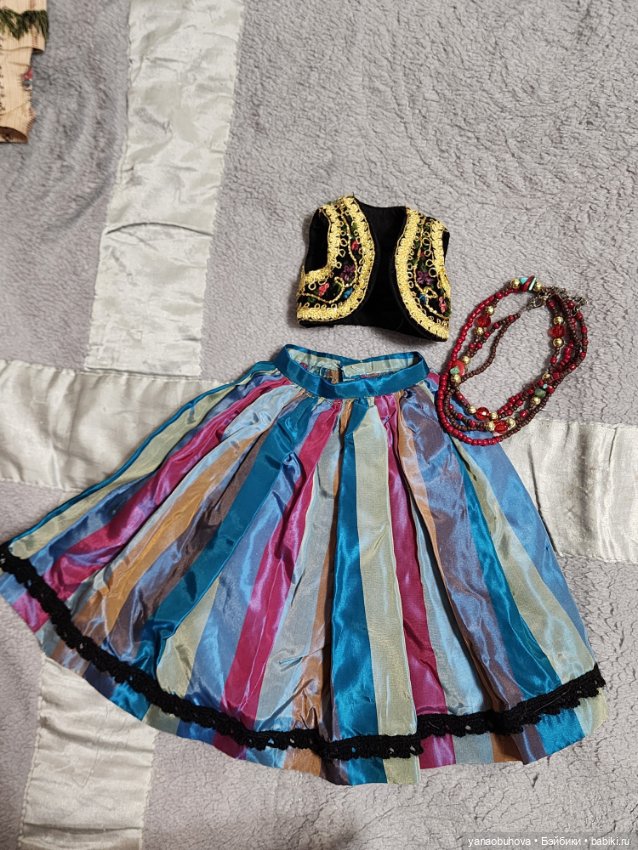 Платье винтажное — Одежда