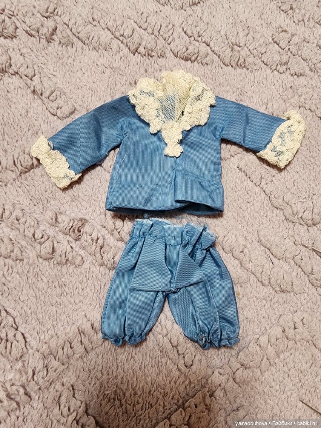 Разная кукольная винтажная одежда