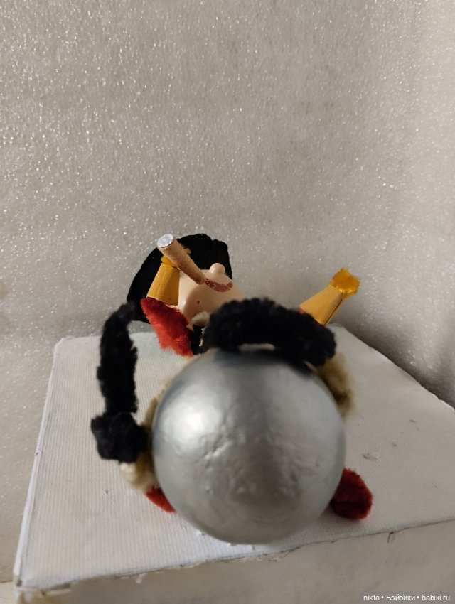 Редкая игрушка ГДР Барон Мюнхаузен на ядре (фото 5)