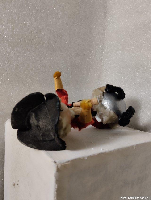 Редкая игрушка ГДР Барон Мюнхаузен на ядре (фото 6)