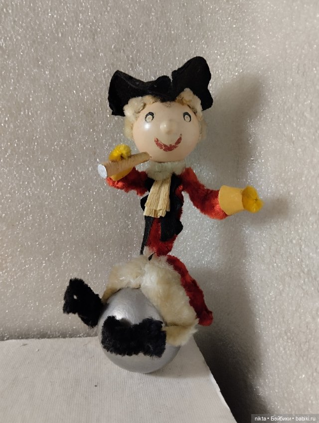 Редкая игрушка ГДР Барон Мюнхаузен на ядре