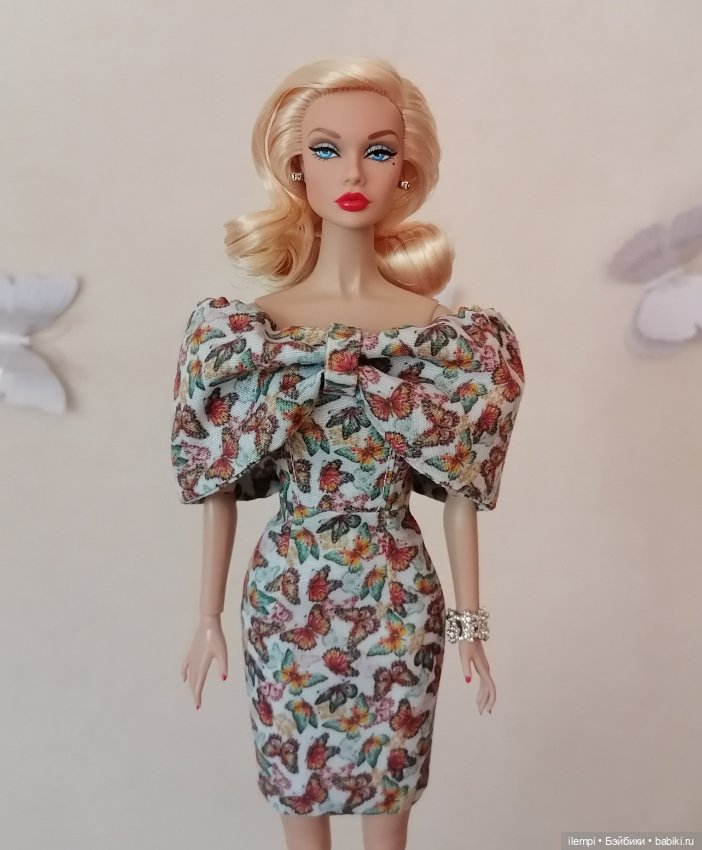 Платье для кукол integrity toys